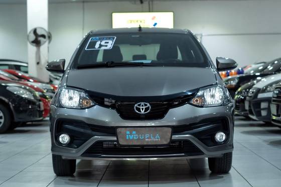TOYOTA ETIOS 1.5 XLS SEDAN 16V FLEX 4P AUTOMÁTICO TOYOTA ETIOS 1.5 XLS SEDAN 16V FLEX 4P AUTOMÁTICO